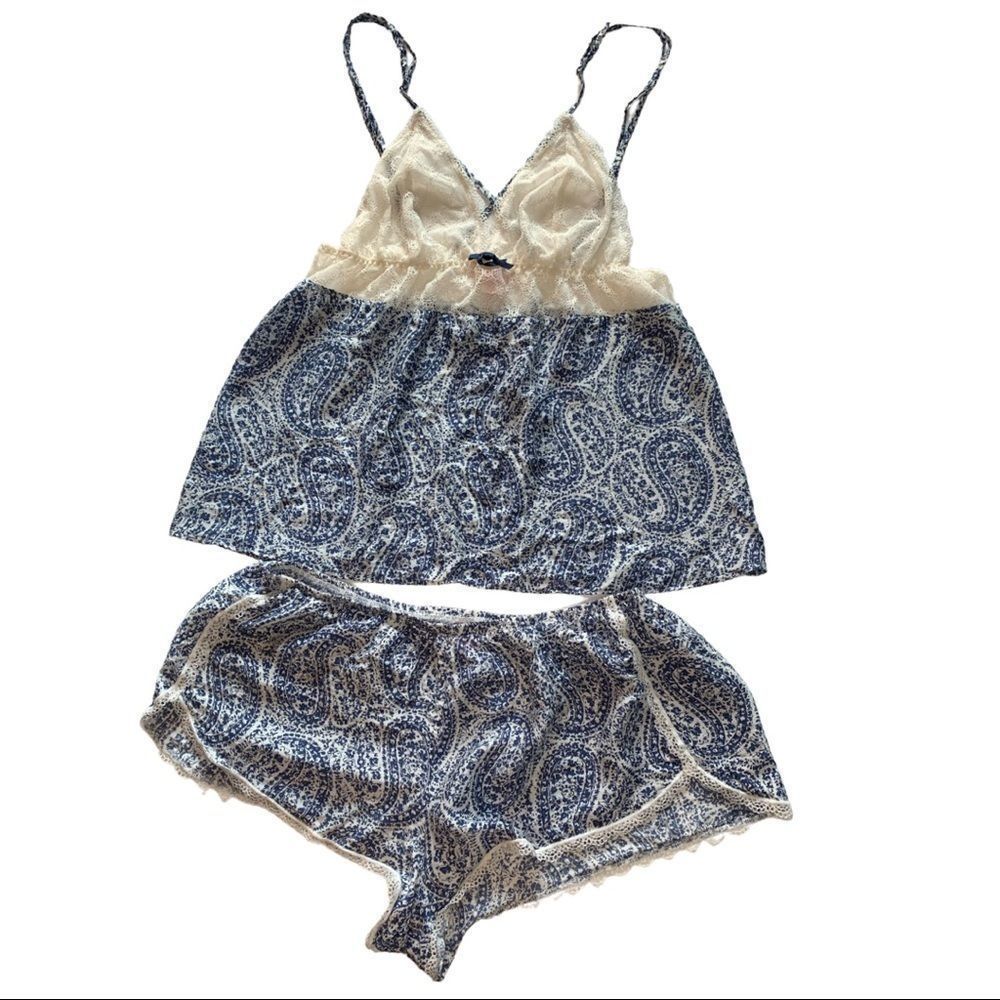 Victoria’s Secret blue Paisley and Lace Lounge short set in Medium